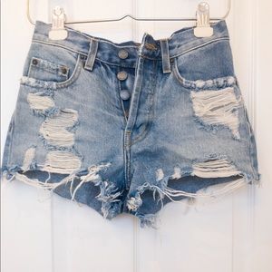 Camar shorts size 24
